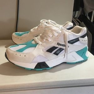 Reebok Aztrek- Size 11